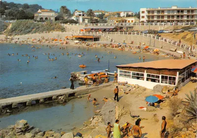 Sanary-sur-Mer — A praia de Port-Issol — Les Éditions Imprimé en France