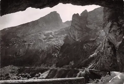 Vista del Passo dell'Aubisque — Il tunnel della Roche-Bazen (1361 m) — Éditions JOVÉ, Pau (B.-P.)