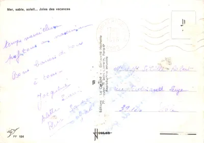 Crianças brincando na praia — La Cigogne, editor — Verso