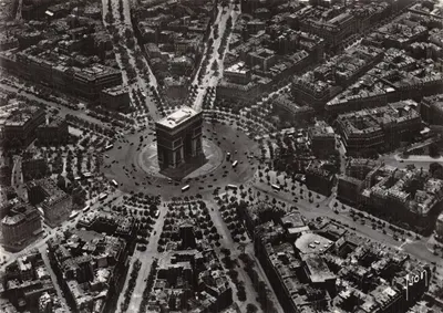 Paris — Vista aérea do Arco do Triunfo e da Praça da Estrela — Éditions d'Art Martel, n° I.B. 592