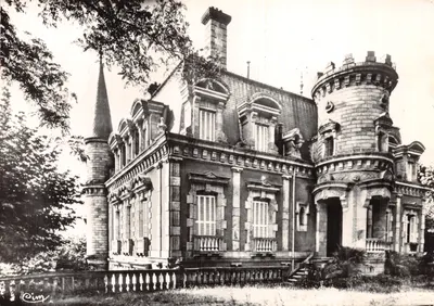 O Castelo de La Châtaigneraie — Vals-les-Bains (Ardèche) — Combléer Imp. MACON