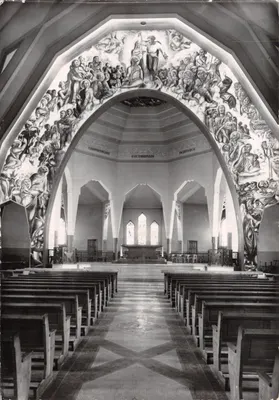 Saint-Joseph-des-Fins — Intérieur de l'église avec fresque triomphale — Imprimerie M. Lescuyer et Fils, Lyon