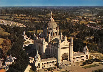 Basílica Nossa Senhora da Compasião — vista aérea — editor AS Couleurs Naturelles, n° 210