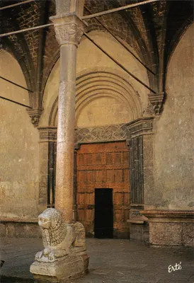 Guilhèstres — Portal da Igreja (século XVI) — Editor Erté