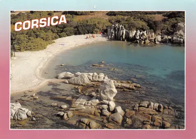 Praia da Baía de Figari — vista aérea de uma baía com rochedos e areia branca — editor não visível