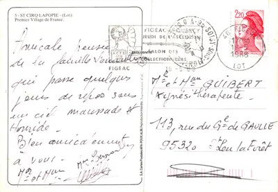 St. Cirq Lapopie — vista do vilarejo e da igreja elevada — editor Jack Ueil — Verso