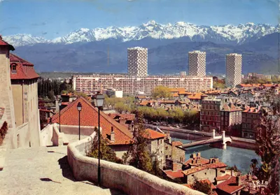 Grenoble — Vista geral da Cadeia de Belledonne — Edições IRIS
