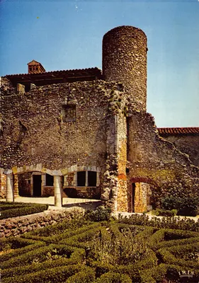 Pérouges (Ain) — Cité Médiévale, La Maison des Princes et la Tour de Guêt — éditeur IRIS