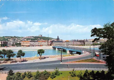 Lyon - Quais du Rhône — Pont de la Guillotière — éditeur : Techniques Modernes, n° 2402