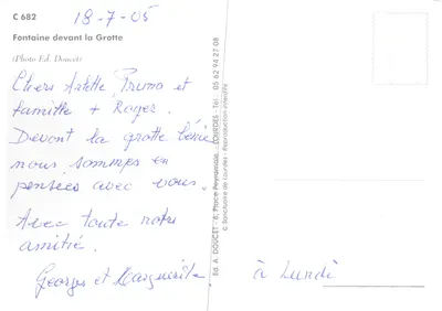 Lourdes — Fuente delante de la Grotta — Ed. Doucet — Reverso