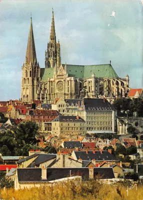 Chartres — La Cathédrale — Éditions d'art Martel