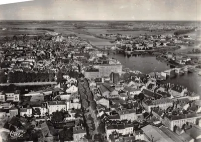 Chalon-sur-Saône — vue aérienne — Éditions Aériennes Combiér