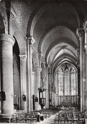Carcassonne (Aude) — Igreja de São Nazário, nave romana (início do XII-XIV) — Service Commercial Monuments Historiques - Grand Palais, Paris
