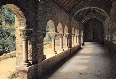 Saint-Martin-du-Canigou — cloître de l'abbaye — Éditions Mexichrome