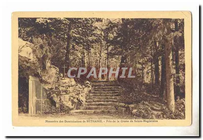 Mosteiro das Dominicanas de Béthanie — Perto da Gruta de Santa Magdalena