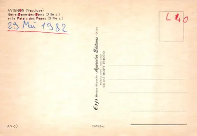 Avignon (Vaucluse) — Notre-Dame-des-Doms (século XII) e o Palácio dos Papas (século XIV) — Azancolor Editions — Verso