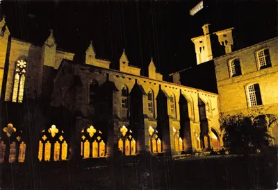 La Chaise-Dieu (Haute-Loire) — Abadia da Clôture e Torre Clémentine, noite — Edições D. PIGNOL