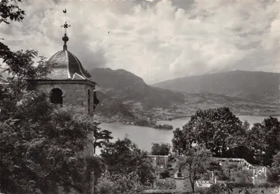 Lac d'Annecy — vue depuis l'Ermitage avec le lac et le Semnoz — Les Editions d'Art Lyon