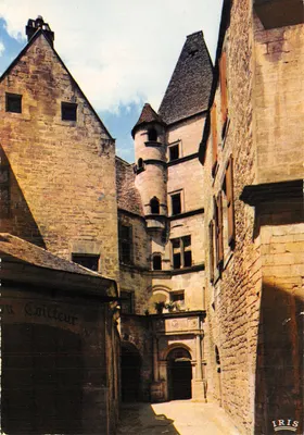 Sarlat — Hotel Malville (século XVI) — Editora IRIS
