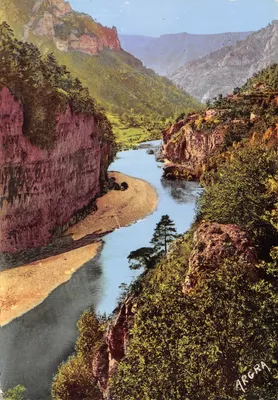 As Gorges do Tarn — Saída dos Détroits — editor Les Arts Graphiques, Toulouse