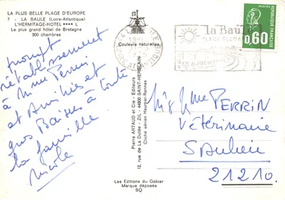 La Baule — vista aérea da praia e do Hotel L'Hermitage — Editor: Les Éditions du Gabier — Verso