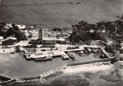 O Porto de Bandol — vista aérea — Éditions Aériennes Combier