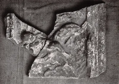 Nissan-Ensérune (Hérault) — Amor montado em um delfim (argila) — Serviço Comercial Monumentos Históricos, Grand Palais, Paris