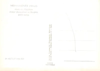 Nissan-Ensérune (Hérault) — Amor montado em um delfim (argila) — Serviço Comercial Monumentos Históricos, Grand Palais, Paris — Verso