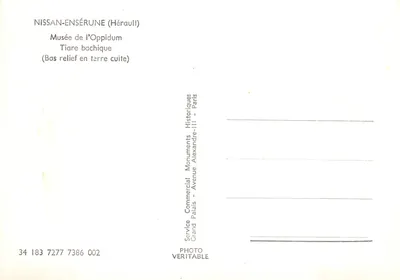 Nissan-Ensérune (Hérault) — Muzeum Oppidum, bas-relief z gliny — Service Commercial Monuments Historiques, Grand Palais - Avenue Alexandre-III - Paris — Rewers