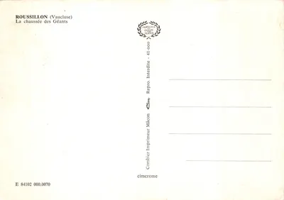 La chaussée des Géants — paysage de falaises rouges et pins — Imprimeur Repro. Interdite, Mâcon — Verso