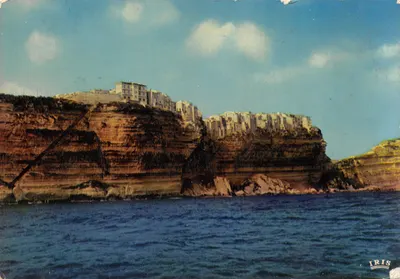 Bonifacio — A alta cidade e a escada do rei de Aragão — Editor IRIS