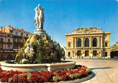 Place de la Comédie — Fontaine de la Paix avec statue de deux amants — Éditions d'art Yvon, Paris