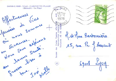 Vias-Farinette Plage — plage animée avec parasol coloré — éditeur A.P.A. POULX — Verso