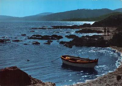 Crépuscule sur la côte méditerranéenne — Une grosse Gise de Carqueiranne — Éditions S.E.P.T. - NICE