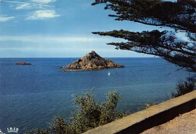 Île de l'Île de Sein — vue depuis Le Verdelet — éditeur IRIS