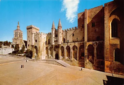 Avignon (Vaucluse) — Palais des Papes, façade occidentale et Tour Campanaire — Éditions Rella Nice, n° 20792-c