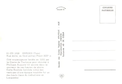 Cordes-sur-Ciel — średniowieczna ulica z łukami i sklepem z ceramiczną półką i drewnianymi zabawkami — wydawca APA-COLOR, nr 81 CO-1028 — Rewers