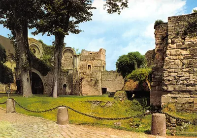 Ruines du château — Tour gallo-romaine — Éditions Jean Legal