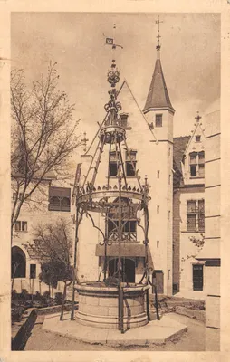 Château de La ROCHE POT — Le puits taillé dans le roc à 70 m de profondeur — Imprimé par BOURGEOIS, CHALON-SUR-SAÔNE