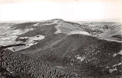 Puy Mary - Montagnes du Limon - Vues du Pas de Payrols (Corrèze)
