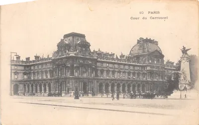 Cour du Carrousel — vue du palais avec statue équestre — éditeur '10 PARIS'