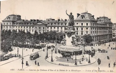 Paris — Caserne du Château d'Eau et la Statue de la République — LL. — n°833