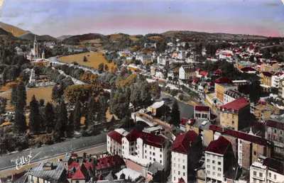 Lourdes — Vue Générale, la Basilique, le Pont St-Michel, les Hôtels — Éditeur Edlux