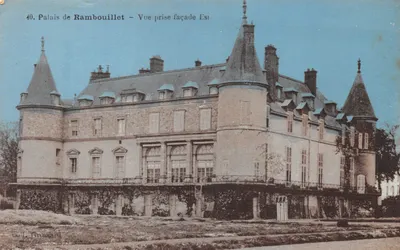 Palais de Rambouillet — Vue prise façade Est — coll. Grossard n°40