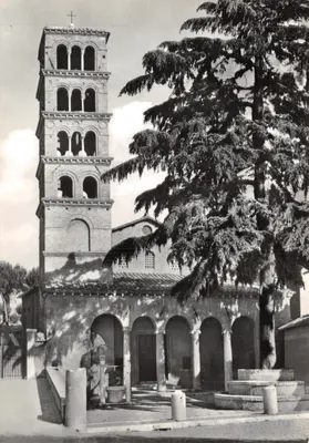Roma — Église Saint-Jean à la Porte Latine — Bronofoto Milano
