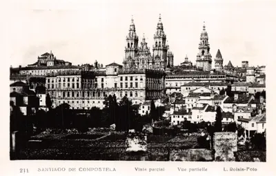 Santiago de Compostela — vue partielle de la cathédrale — L. Roisin-Foto, n° 211