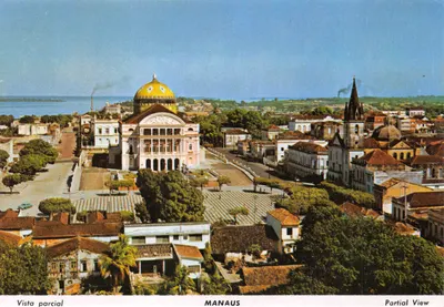 Manaus — Vue partielle du théâtre avec dôme jaune — éditeur non visible
