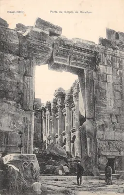 Baalbek — Porte du temple de Bacchus — Hermann Seibt, Meissen (Saxe). 1370
