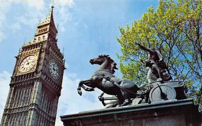 Big Ben et statue de Boudicca — Londres — éditeur THE PHOTOGRAPHIC GREETING CARD CO., LTD., LONDON, n°167