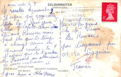 Blackpool — vue panoramique avec enfants sur ânes, bateau sur lac et plage bondée — éditeur CCLOURMASTER INTERNATIONAL — 뒷면